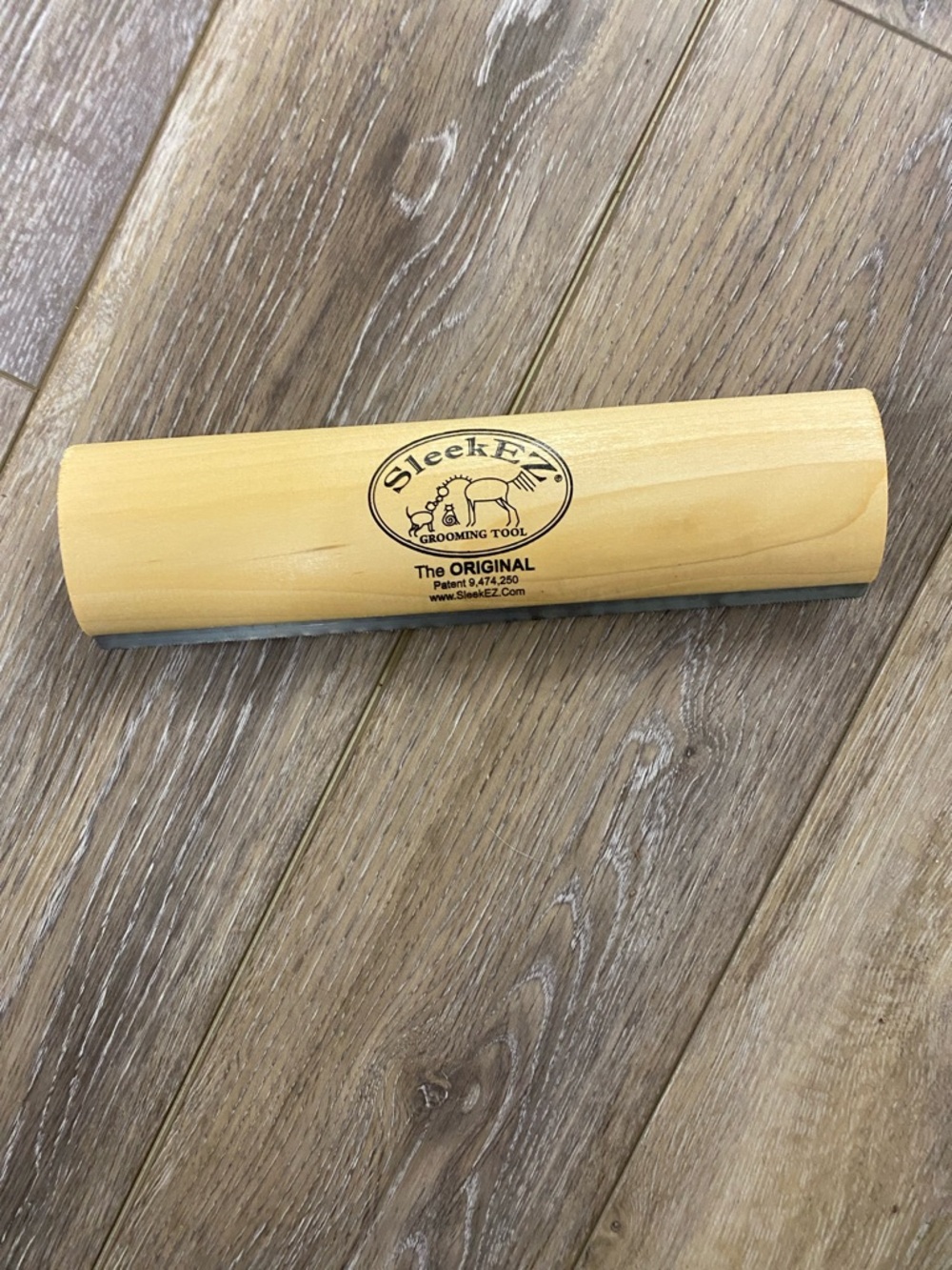 SleekEZ Original Wooden Pet Grooming Tool - Light Wood